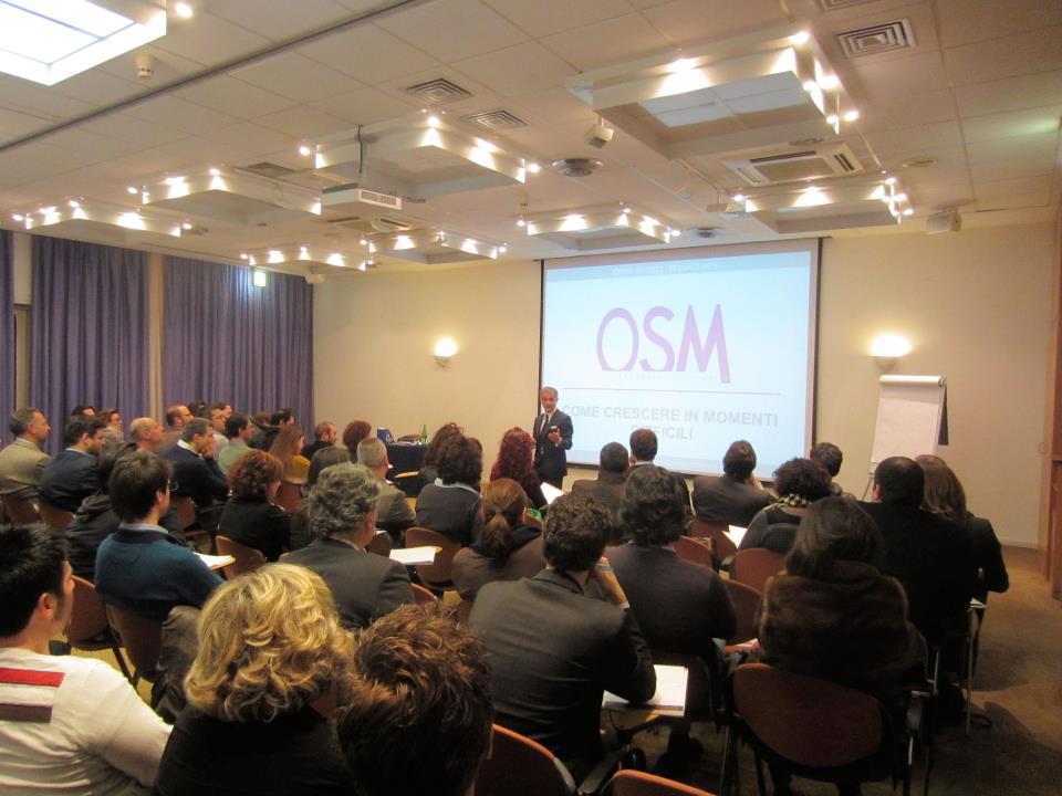 immagine BATTERE LA CRISI, PRESENTAZIONE DI ANDREA CONDELLO AD EVENTO OSM FIRENZE